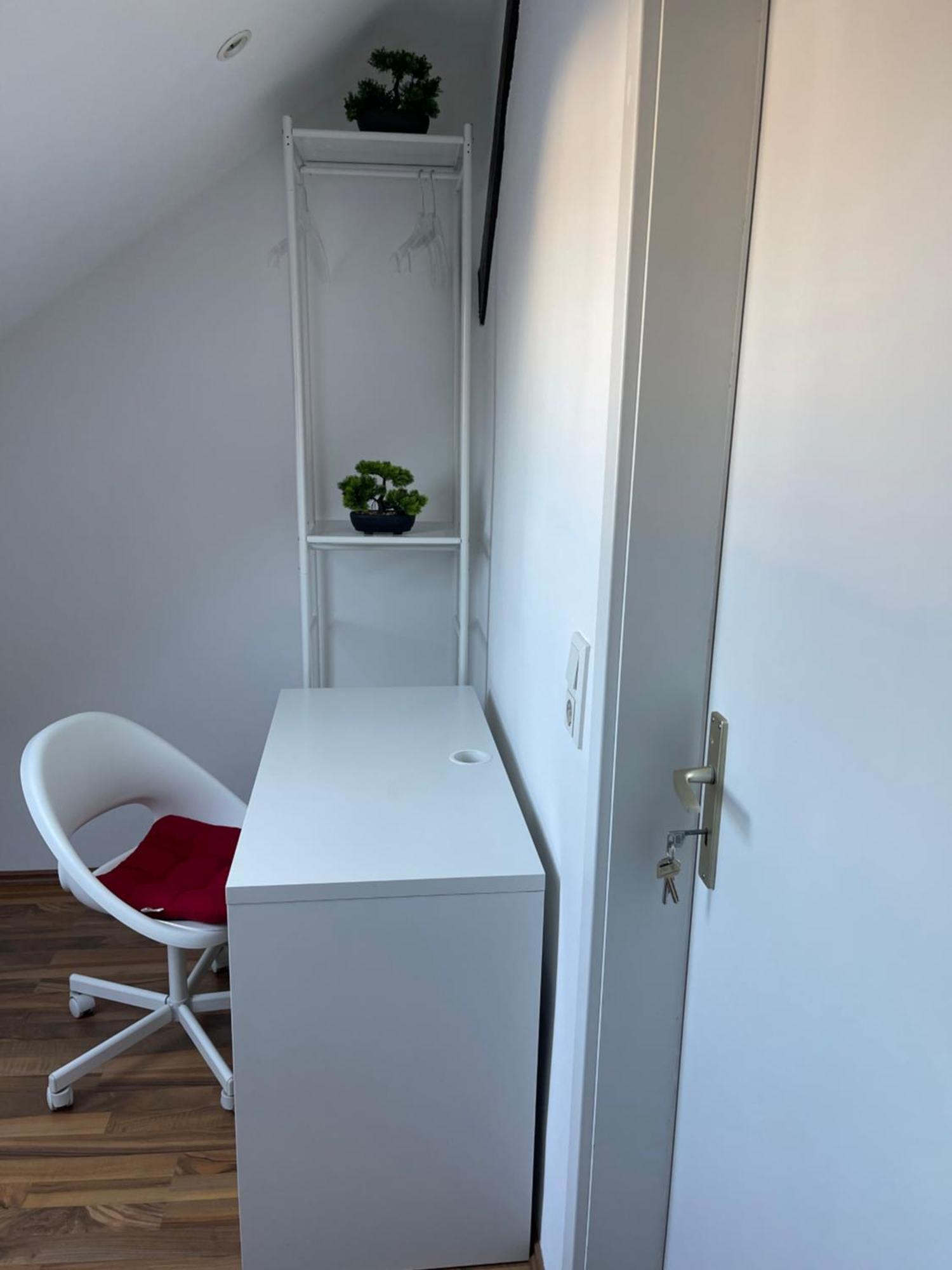 Bequemes Einzelzimmer Im Herzen Von คาสเซล ภายนอก รูปภาพ